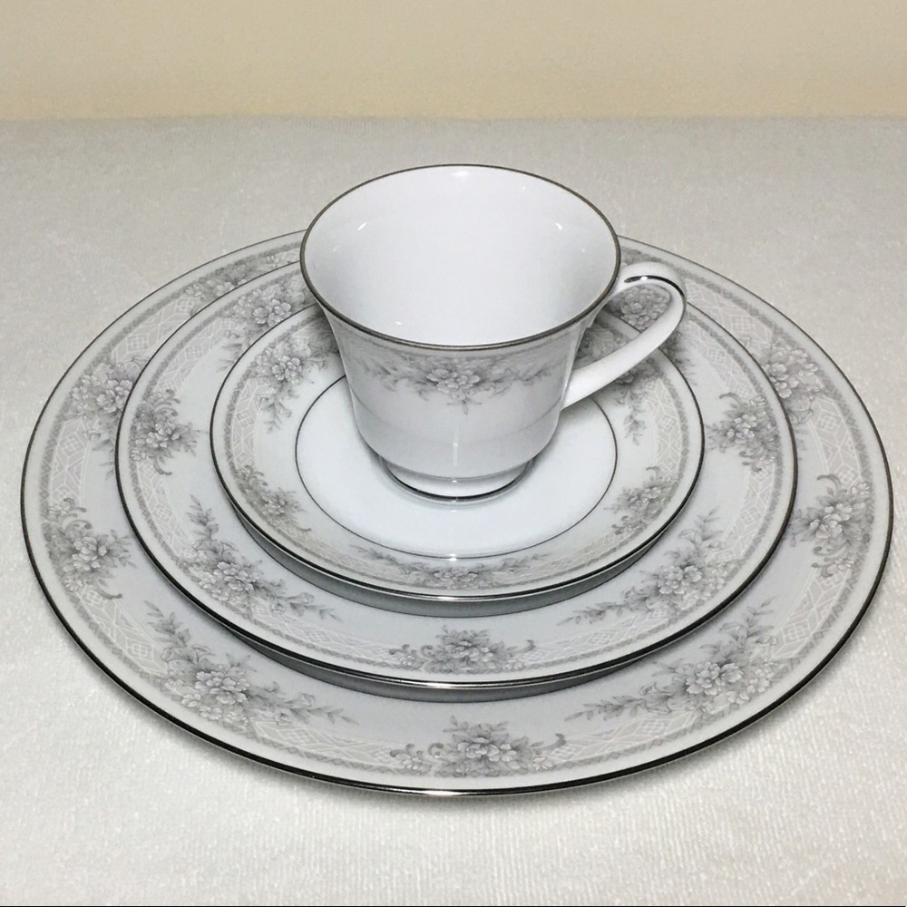 Legendary Noritake Sweet Leilani Porcelain China☕️